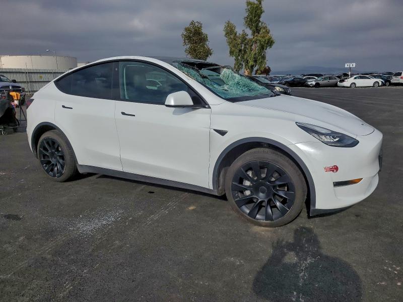 Photo 4 from auction – 2022 TESLA MODEL Y with VIN 7SAYGDEE1NF571499
