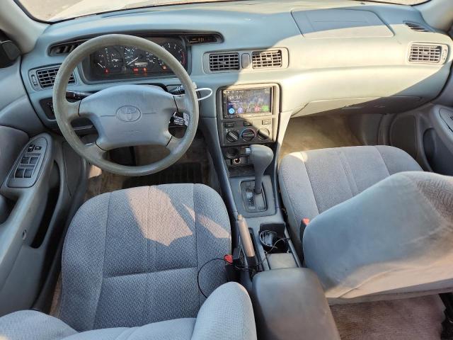 Photo 8 from auction – 2000 TOYOTA CAMRY CE with VIN 4T1BG22K5YU968013