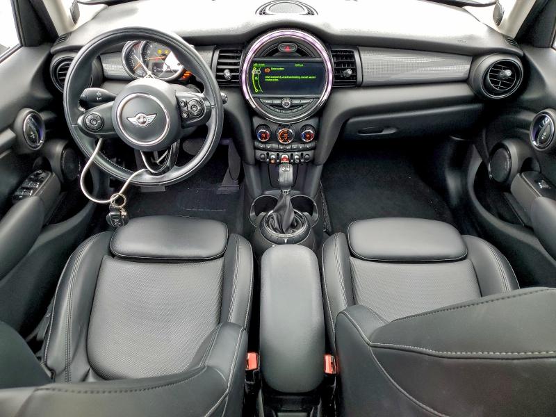 Photo 8 from auction – 2017 MINI COOPER with VIN WMWXU1C30H2F77352