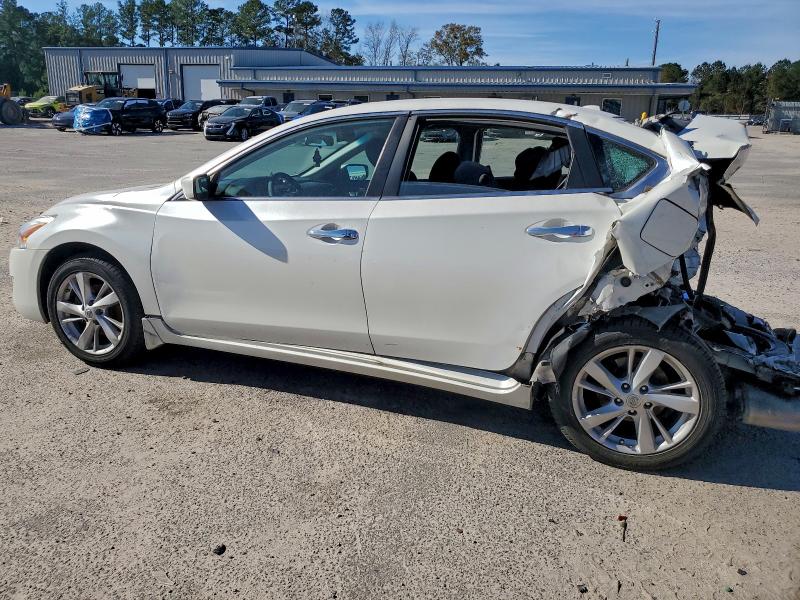 Photo 2 from auction – 2015 NISSAN ALTIMA with VIN 1N4AL3AP7FC256352