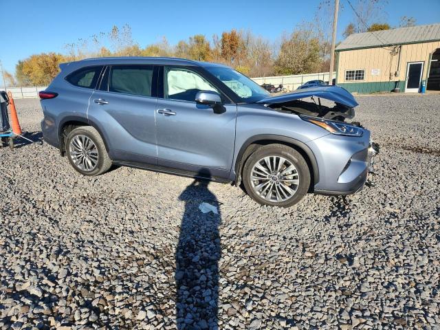 Photo 4 from auction – 2022 TOYOTA HIGHLANDER with VIN 5TDEBRCH0NS088896