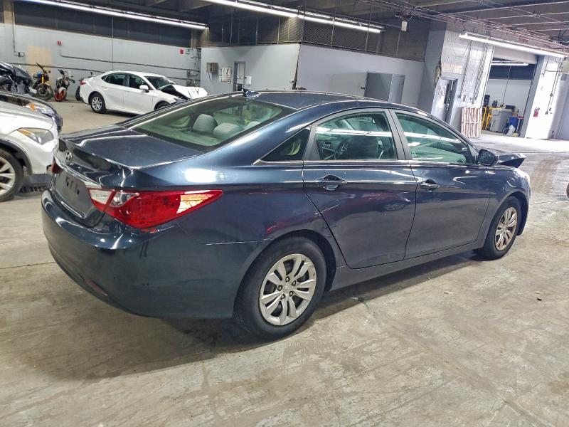Photo 3 from auction – 2012 HYUNDAI SONATA GLS with VIN 5NPEB4AC6CH427402
