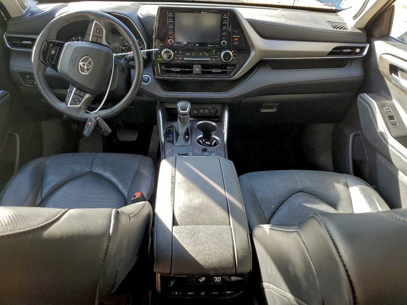 Photo 8 from auction – 2021 TOYOTA HIGHLANDER with VIN 5TDYZRAH9MS079902