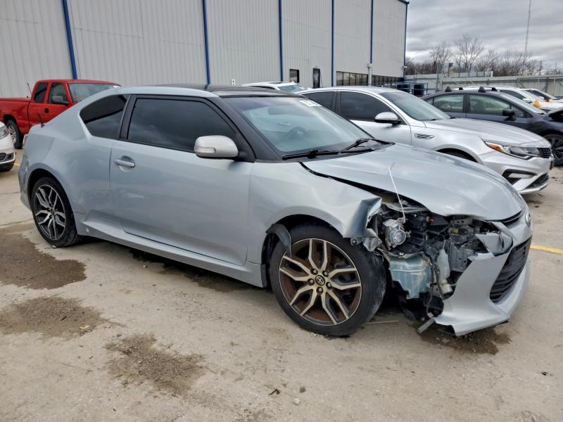 Photo 4 from auction – 2014 TOYOTA SCION TC with VIN JTKJF5C71E3071182