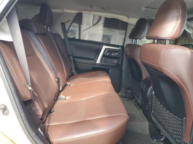 Photo 11 from auction – 2017 TOYOTA 4RUNNER SR with VIN JTEBU5JRXH5469467