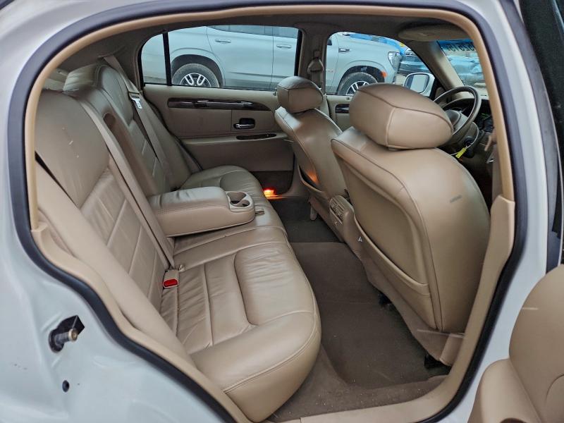 Photo 10 from auction – 2000 LINCOLN TOWN CAR E with VIN 1LNHM81W7YY869664