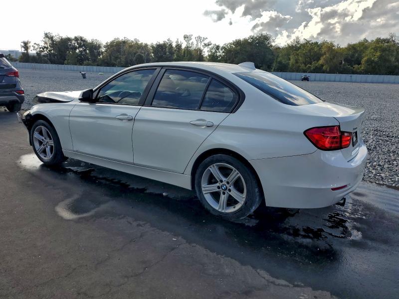 Photo 2 from auction – 2015 BMW 320 I XDRI with VIN WBA3C3C54FK200953