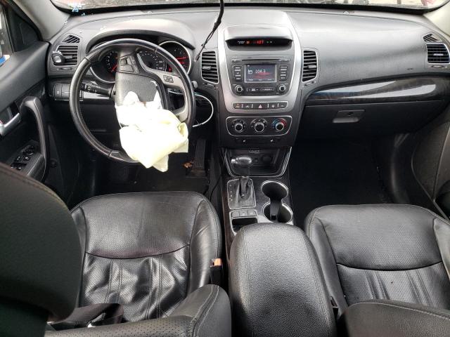 Photo 8 from auction – 2015 KIA SORENTO with VIN 5XYKTCA61FG637177