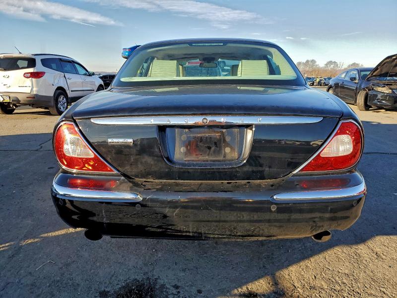 Photo 6 from auction – 2006 JAGUAR VANDENPLAS with VIN SAJWA82B16SH01331
