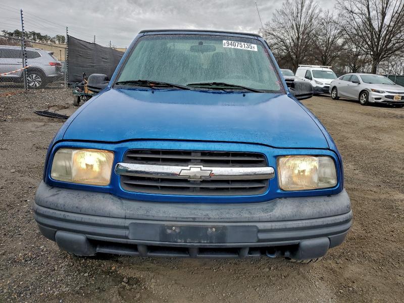 Photo 5 from auction – 2001 CHEVROLET TRACKER with VIN 2CNBJ18C116900629