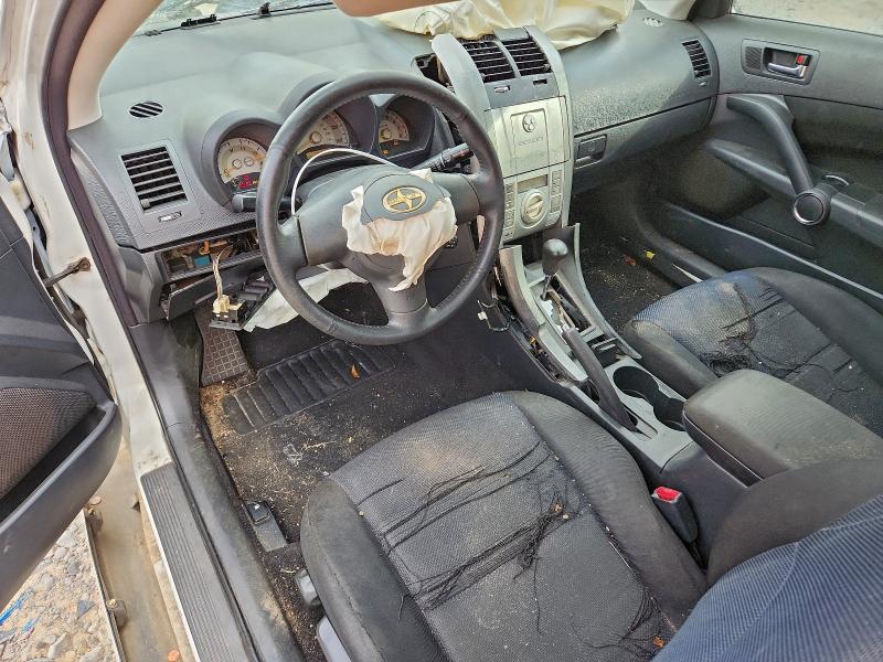 Photo 8 from auction – 2005 TOYOTA SCION TC with VIN JTKDE177850031489