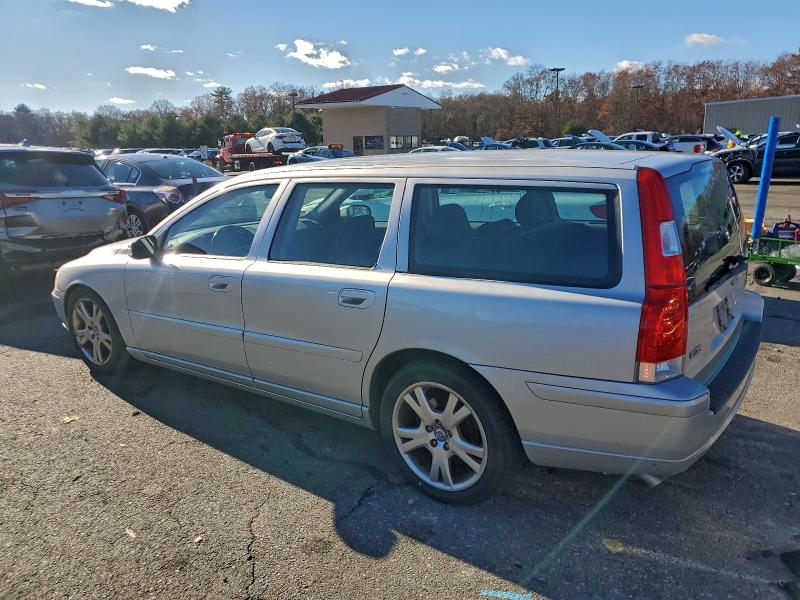 Photo 2 from auction – 2007 VOLVO V70 with VIN YV1SW612472642403