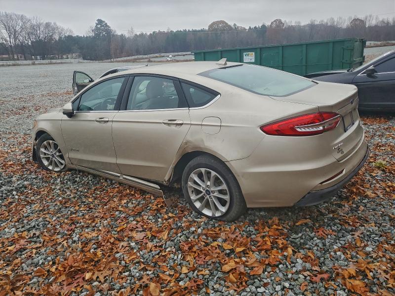 Photo 2 from auction – 2019 FORD FUSION SE with VIN 3FA6P0LU1KR154875