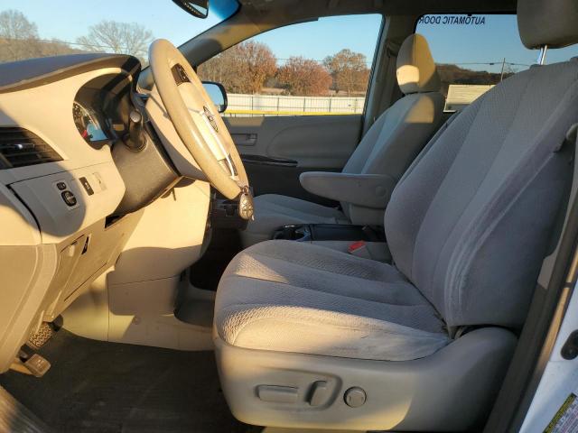 صورة رقم 7 من المزاد - 2011 TOYOTA SIENNA LE مع VIN 5TDKK3DC2BS047720