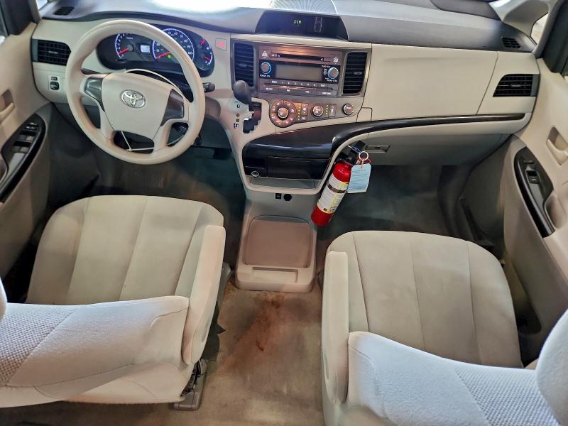 Photo 8 from auction – 2013 TOYOTA SIENNA with VIN 5TDZK3DC9DS344517