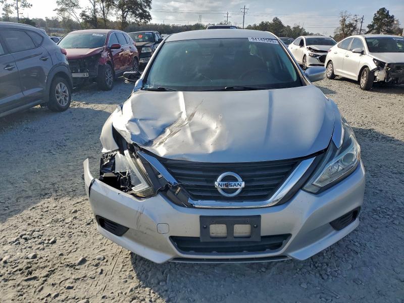 Photo 5 from auction – 2017 NISSAN ALTIMA 2.5 with VIN 1N4AL3AP2HN323141