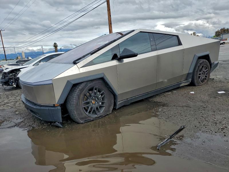 TESLA CYBERTRUCK 2025 with VIN 7G2CEHED8SA072474 - Photo from auction