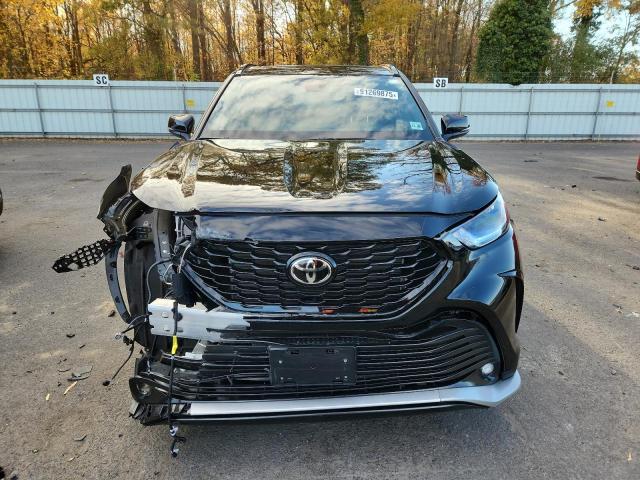 Photo 5 from auction – 2022 TOYOTA HIGHLANDER with VIN 5TDLZRBH8NS242498
