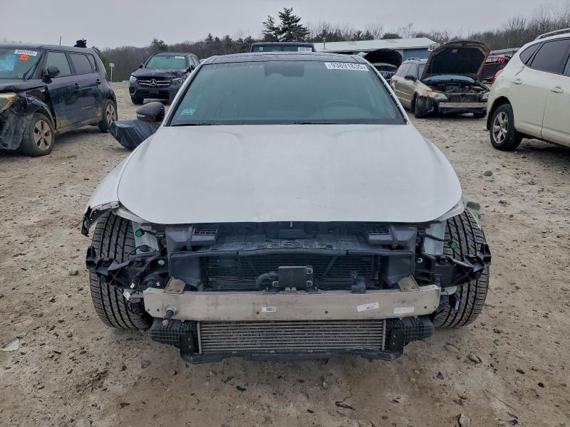 Photo 5 from auction – 2022 GENESIS G70 BASE with VIN KMTG54TE0NU096616
