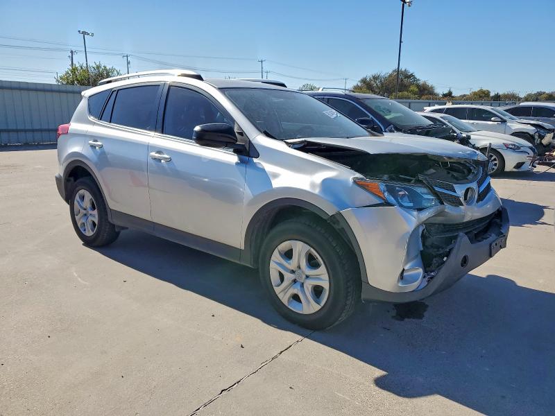 Photo 4 from auction – 2015 TOYOTA RAV4 LE with VIN JTMZFREV6FD079707