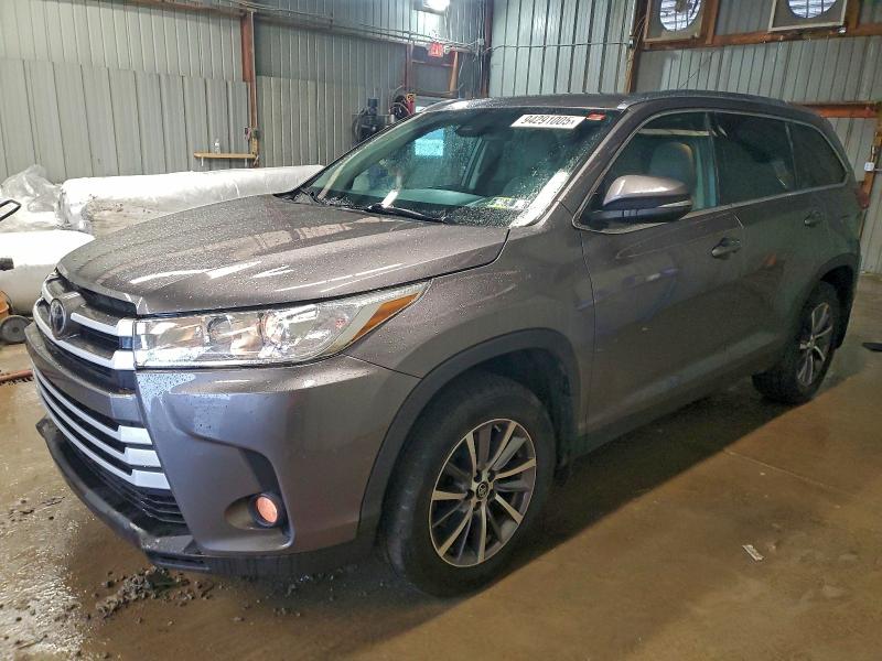 TOYOTA HIGHLANDER 2019 with VIN 5TDJZRFH5KS609242 - Photo from auction