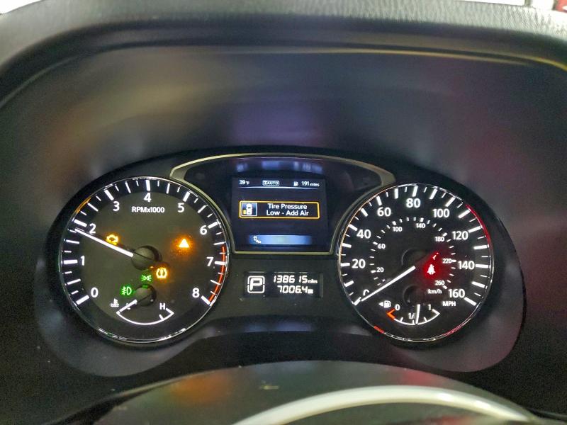 Photo 9 from auction – 2015 NISSAN PATHFINDER with VIN 5N1AR2MM1FC700227