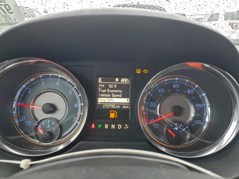 Photo 9 from auction – 2016 CHRYSLER TOWN & COU with VIN 2C4RC1BG5GR212701