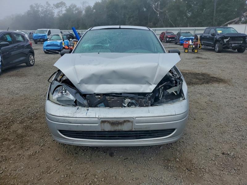 Photo 5 from auction – 2004 FORD FOCUS with VIN 1FAFP34334W138684