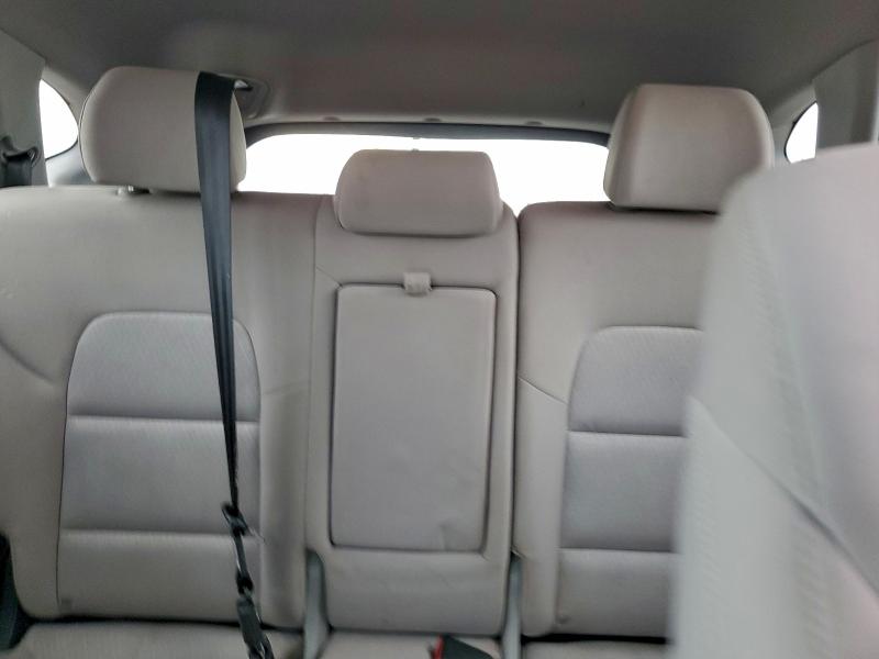 Photo 10 from auction – 2016 HYUNDAI TUCSON LIM with VIN KM8J3CA49GU135281