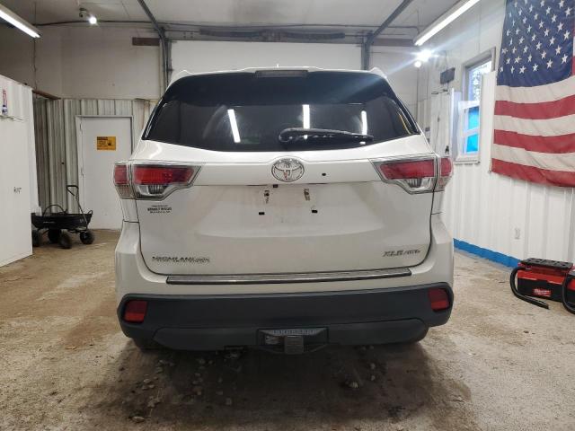 Photo 6 from auction – 2016 TOYOTA HIGHLANDER with VIN 5TDJKRFH5GS254696