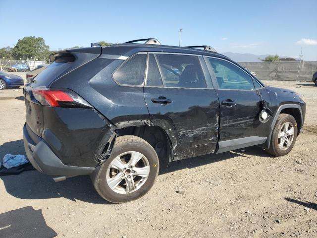 Photo 3 from auction – 2021 TOYOTA RAV4 XLE with VIN 2T3W1RFVXMC145290