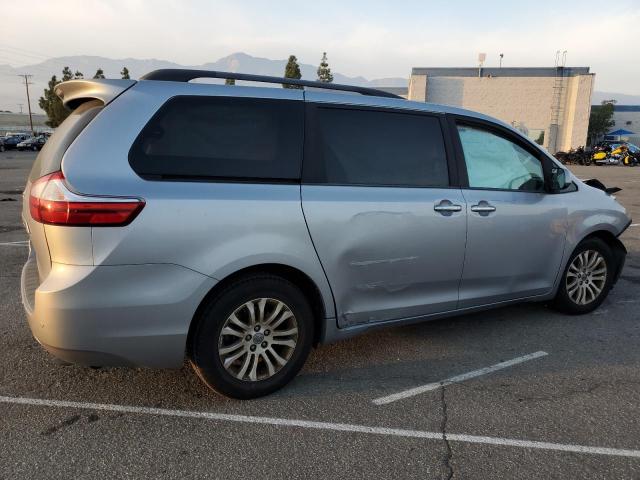 Photo 3 from auction – 2017 TOYOTA SIENNA XLE with VIN 5TDYZ3DC6HS779251