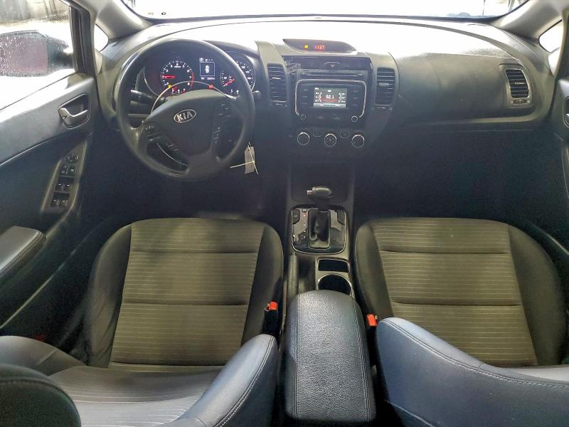 Zdjęcie 8 z aukcji – 2017 KIA FORTE LX z VIN 3KPFL4A78HE098444