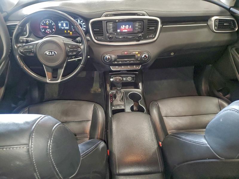 Photo 8 from auction – 2016 KIA SORENTO EX with VIN 5XYPHDA19GG093949