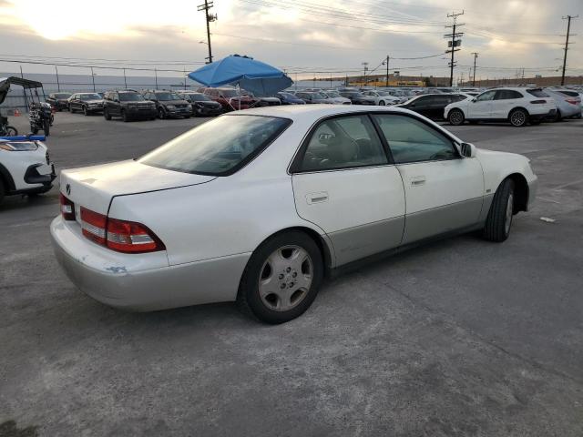 Photo 3 from auction – 2000 LEXUS UK with VIN JT8BF28G2Y0271236