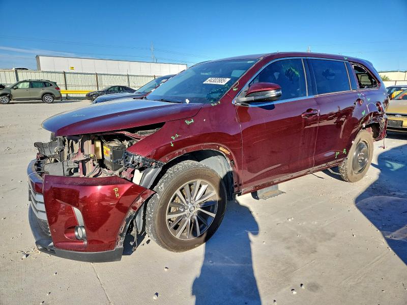 TOYOTA HIGHLANDER 2018 con VIN 5TDKZRFH0JS273079 - Foto de la subasta