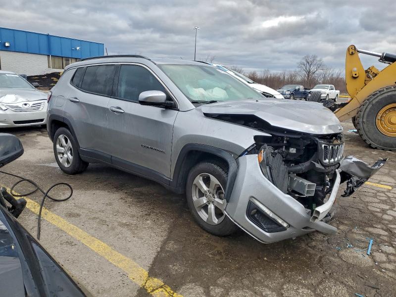 Photo 4 from auction – 2019 JEEP COMPASS with VIN 3C4NJCBB2KT692710