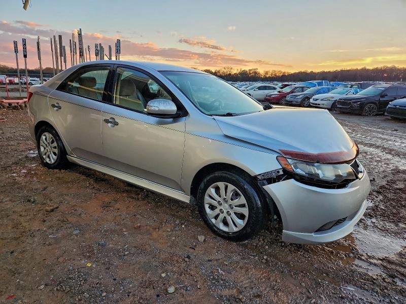 Photo 4 from auction – 2010 KIA FORTE EX with VIN KNAFU4A24A5858840