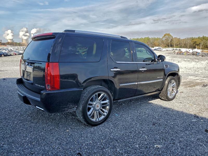 Photo 3 from auction – 2014 CADILLAC ESCALADE P with VIN 1GYS4DEF9ER155354