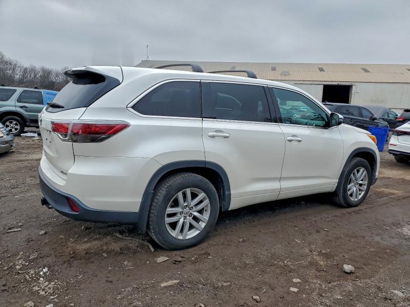 Фото 3 с аукциона – 2014 TOYOTA HIGHLANDER с VIN 5TDBKRFH1ES030018