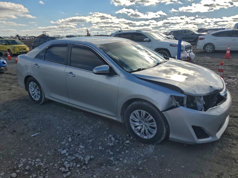 Фото 4 с аукциона – 2012 TOYOTA CAMRY BASE с VIN 4T4BF1FK3CR201086