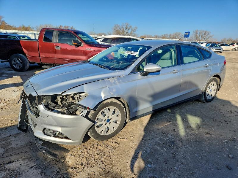 FORD FUSION S 2013 with VIN 3FA6P0G76DR260651 - Photo from auction