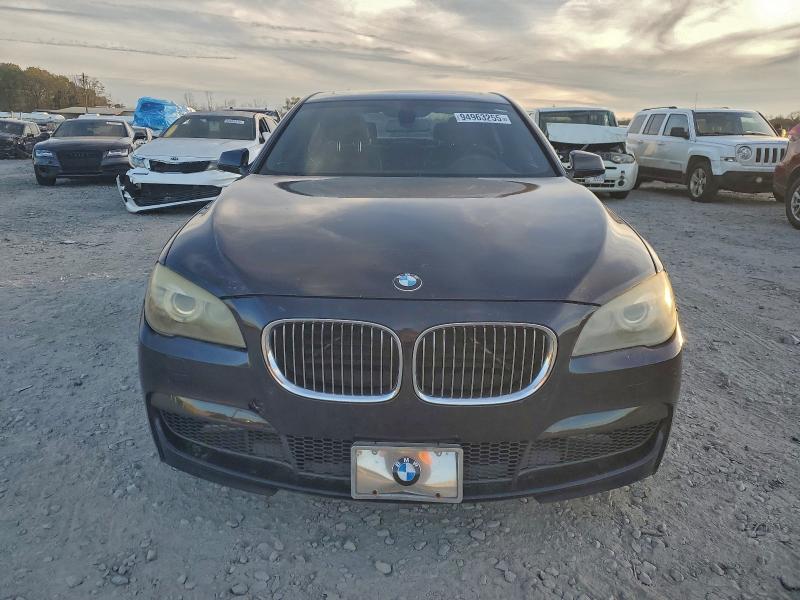 Photo 5 from auction – 2012 BMW 740 I with VIN WBAKA4C57CDS99372