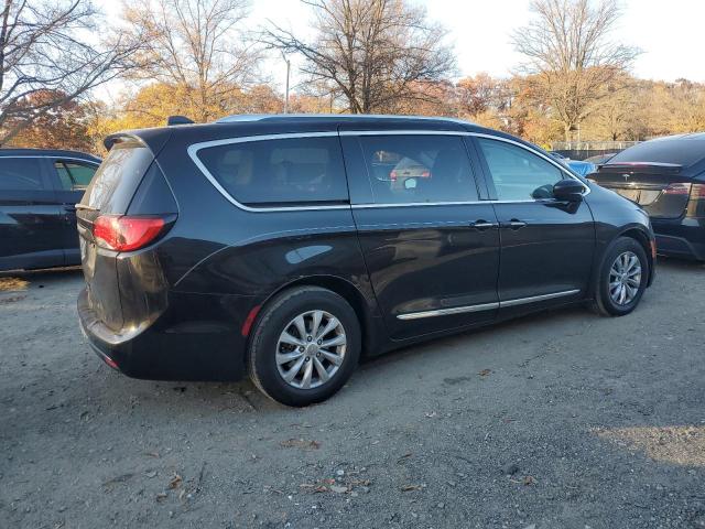 Photo 3 from auction – 2018 CHRYSLER PACIFICA with VIN 2C4RC1BG5JR322770