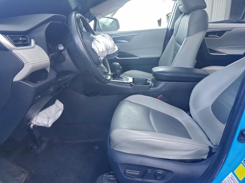 Photo 7 from auction – 2019 TOYOTA RAV4 with VIN 2T3C1RFV0KC011663