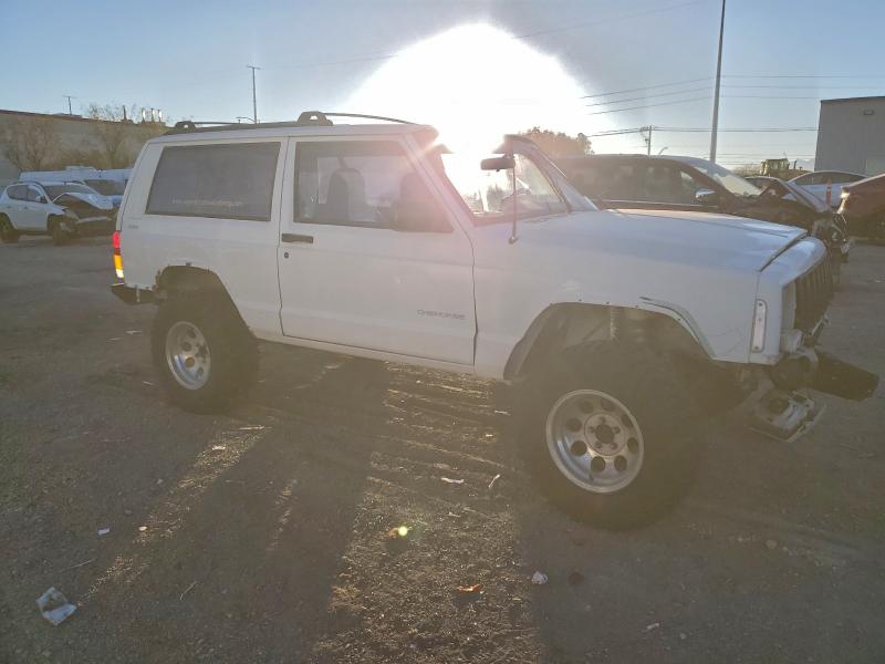 Photo 4 from auction – 2001 JEEP CHEROKEE S with VIN 1J4FF27S11L515465