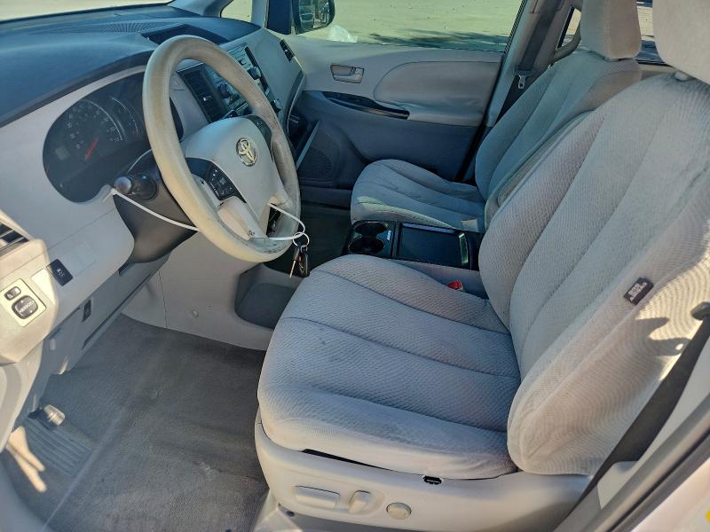 Photo 7 from auction – 2011 TOYOTA SIENNA with VIN 5TDKK3DC1BS069174