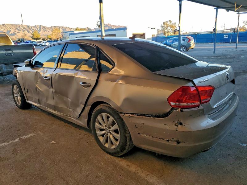 Photo 2 from auction – 2015 VOLKSWAGEN PASSAT with VIN 1VWAT7A33FC071419