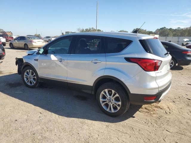 Photo 2 from auction – 2019 FORD ESCAPE SE with VIN 1FMCU9GD4KUB64244