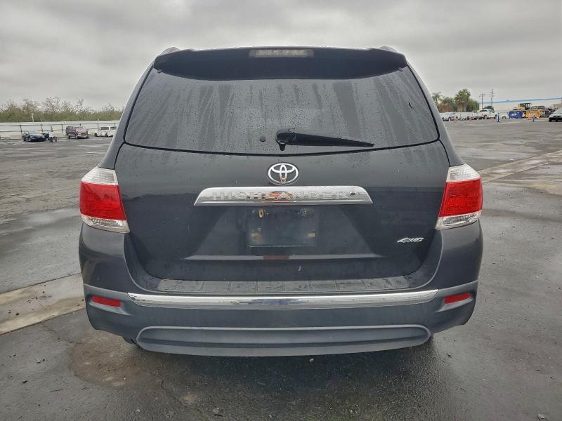 Photo 6 from auction – 2011 TOYOTA HIGHLANDER with VIN 5TDDK3EH9BS085190